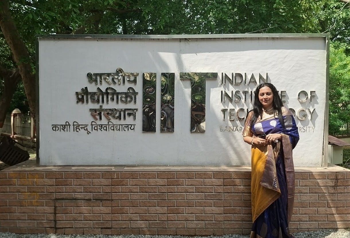 Dr. Richa Goyal speaking at IIT Banaras